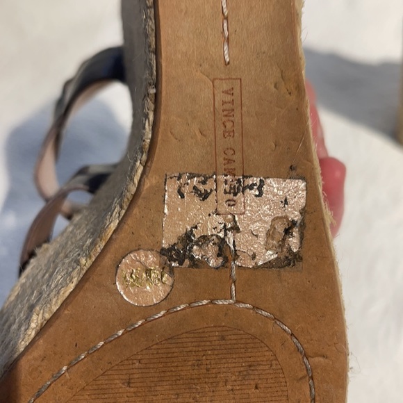 Vince Camuto Gray Wedge Leather Sandals Size 9.5 - Picture 8 of 9